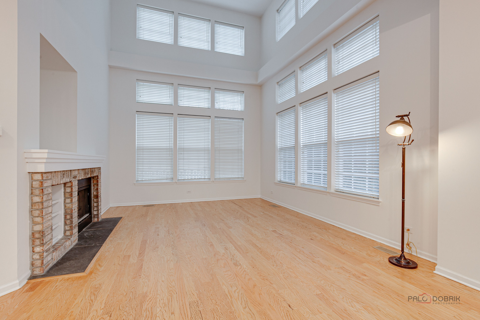 1090 Village Lane, Gurnee, IL 60031