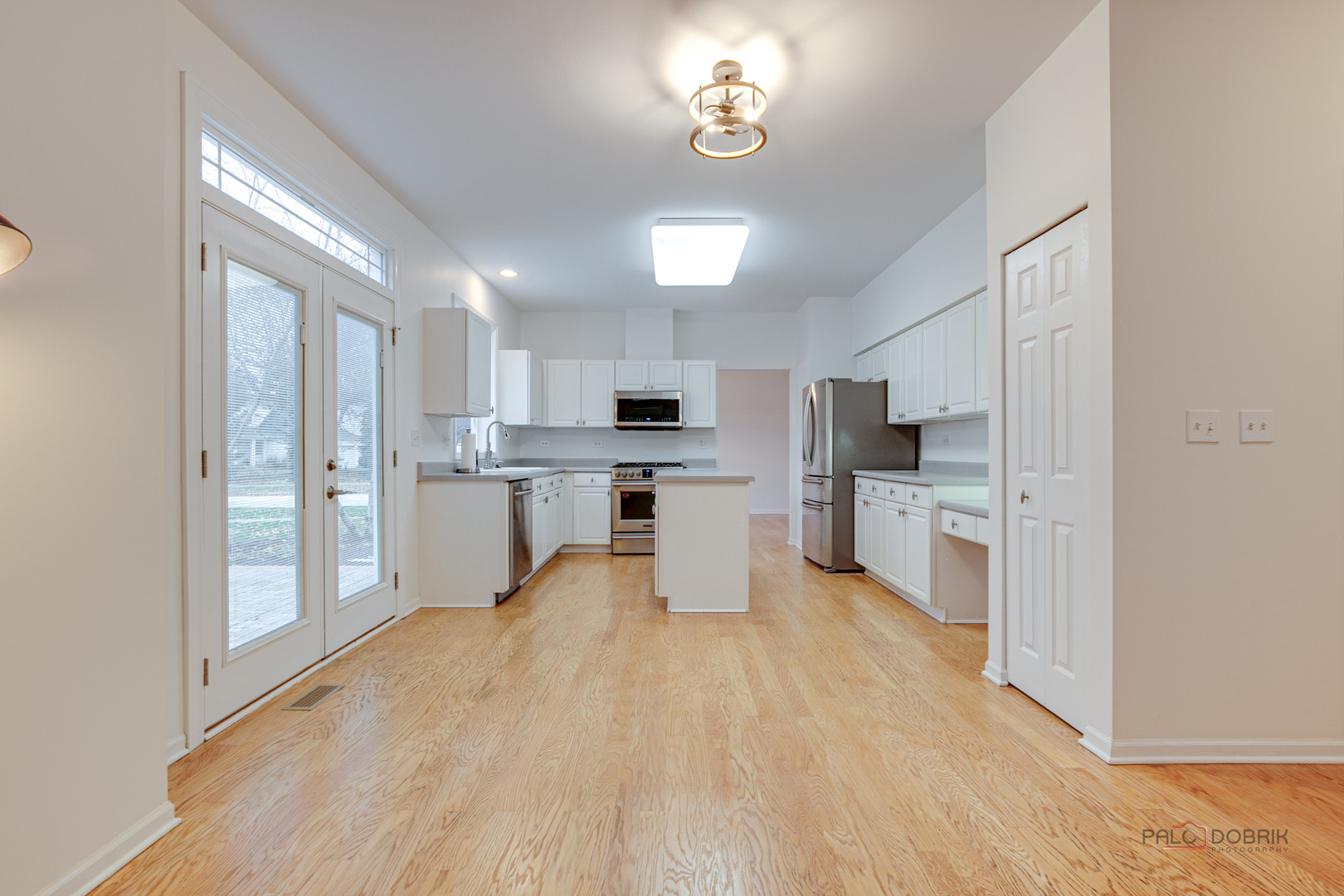 1090 Village Lane, Gurnee, IL 60031