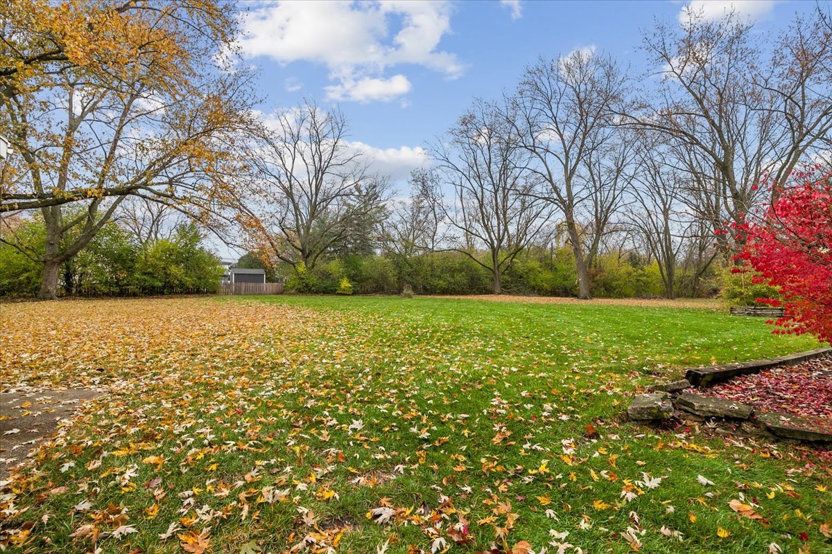 223 S Glendale Avenue, Barrington, IL 60010