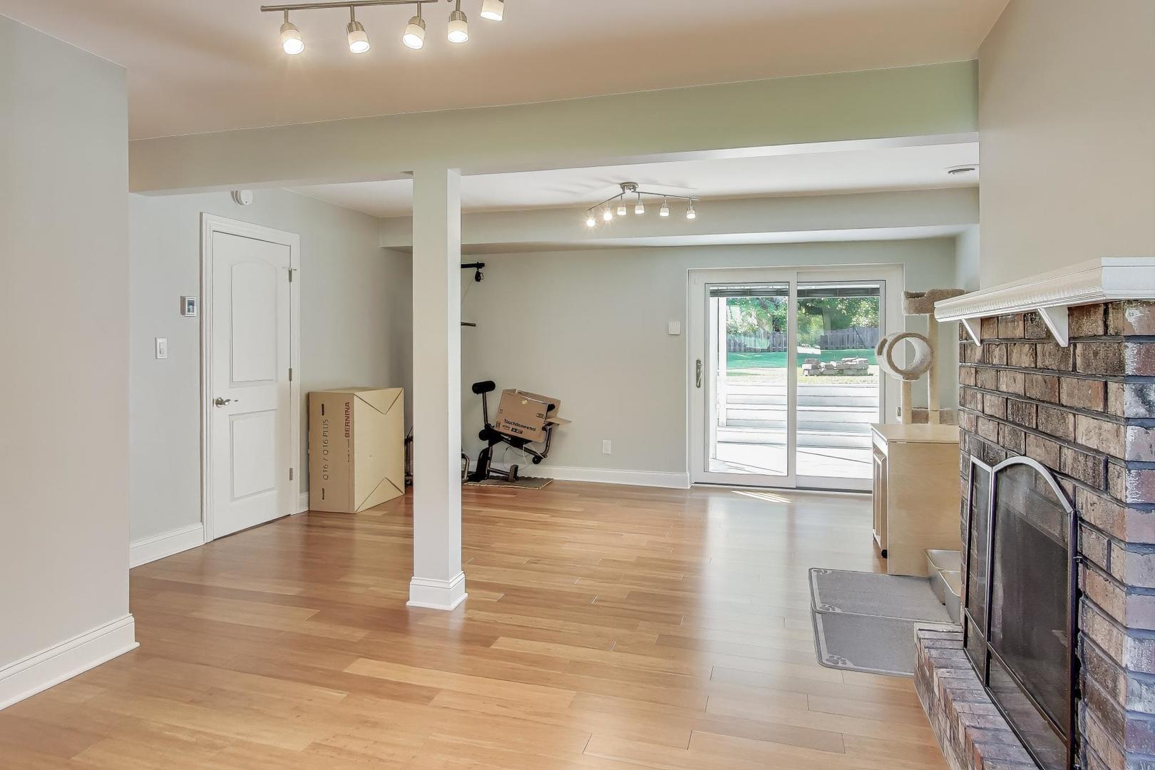 4N336 Locust Avenue, West Chicago, IL 60185