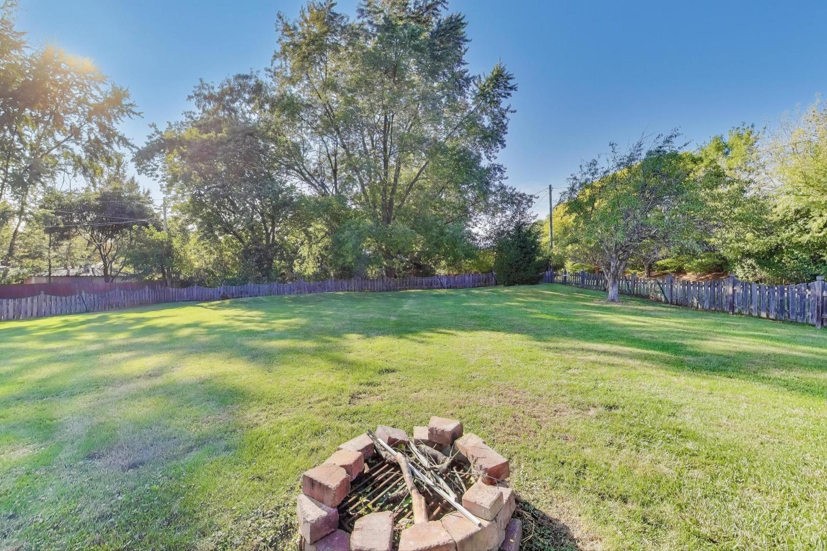 4N336 Locust Avenue, West Chicago, IL 60185