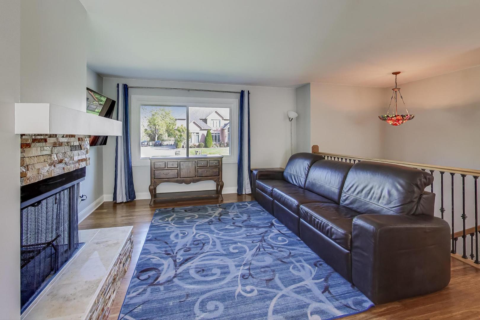 4N336 Locust Avenue, West Chicago, IL 60185