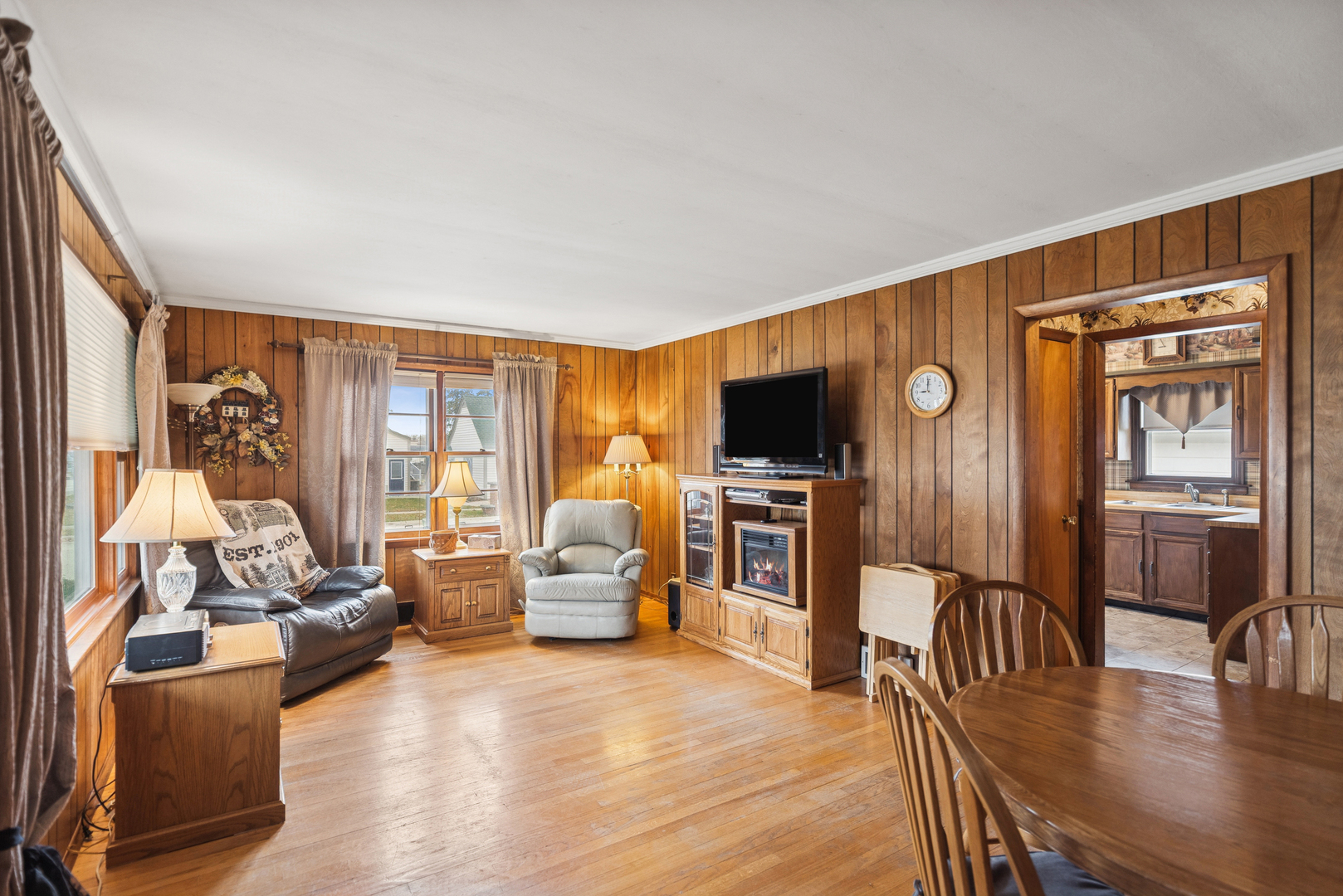 101 Mckinley Avenue, Lake Villa, IL 60046