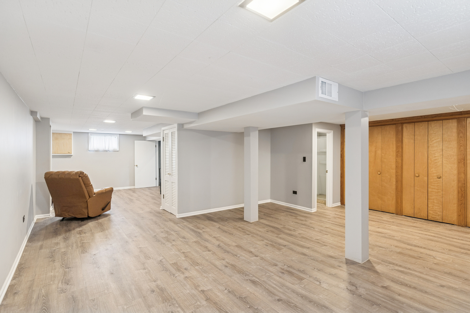 101 Mckinley Avenue, Lake Villa, IL 60046