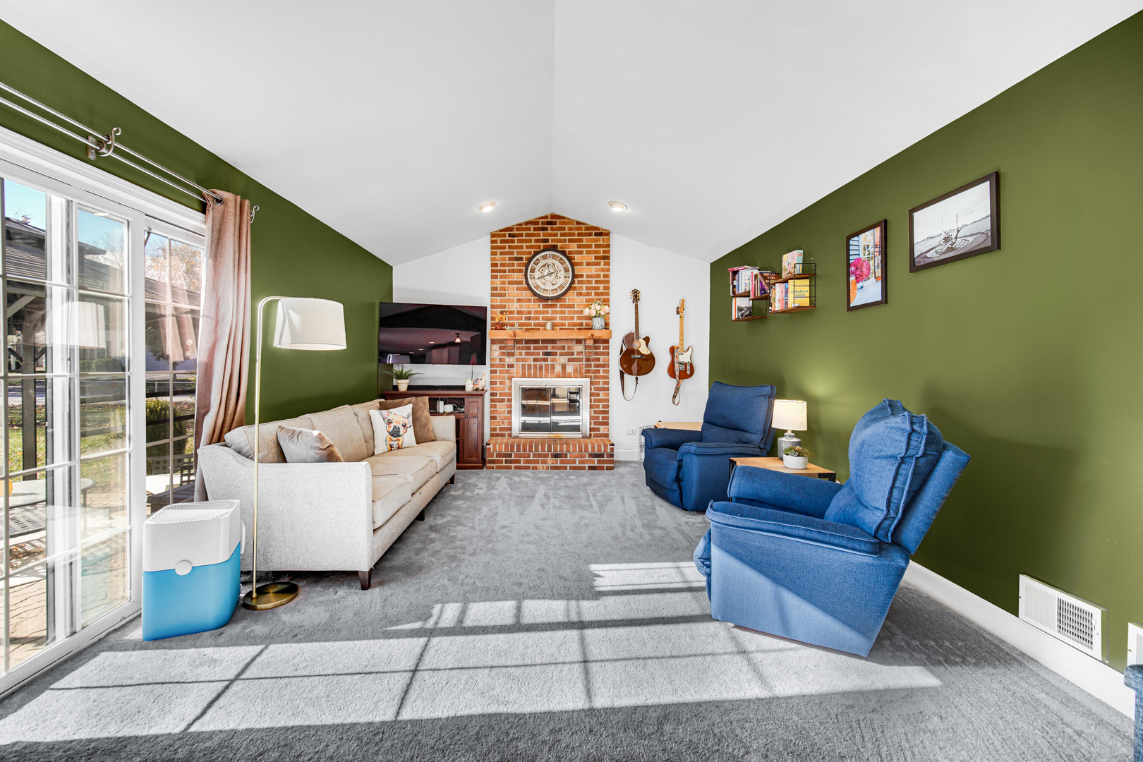 2105 Lawson Boulevard, Gurnee, IL 60031