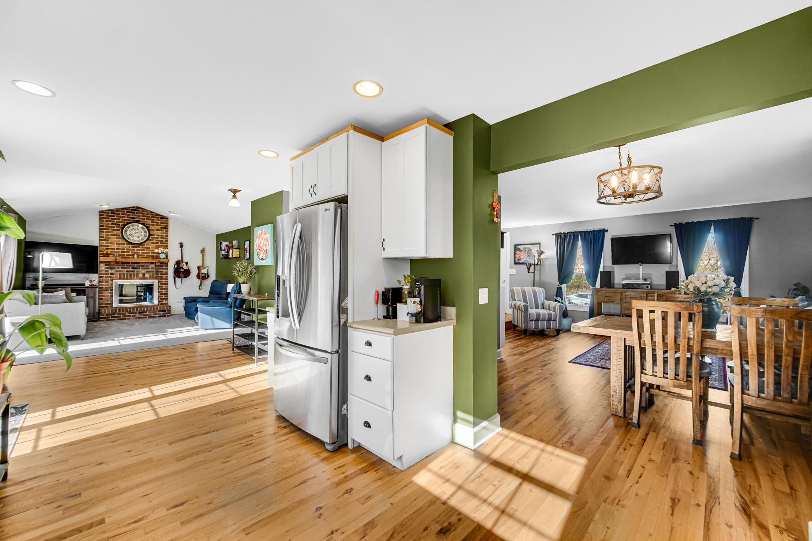 2105 Lawson Boulevard, Gurnee, IL 60031