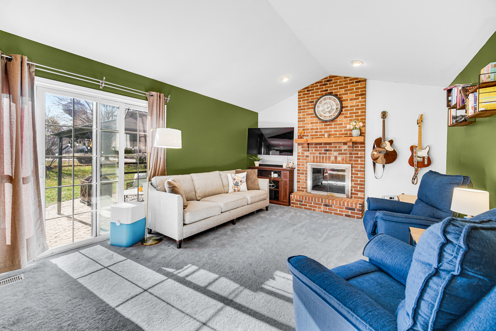 2105 Lawson Boulevard, Gurnee, IL 60031