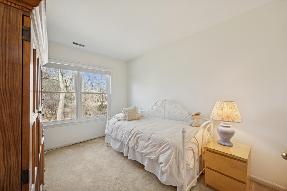 11438 Ashley Woods Drive, Westchester, IL 60154