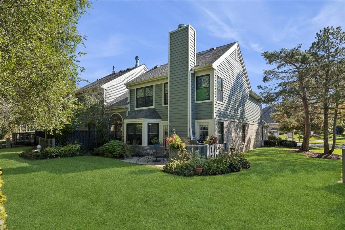 11438 Ashley Woods Drive, Westchester, IL 60154