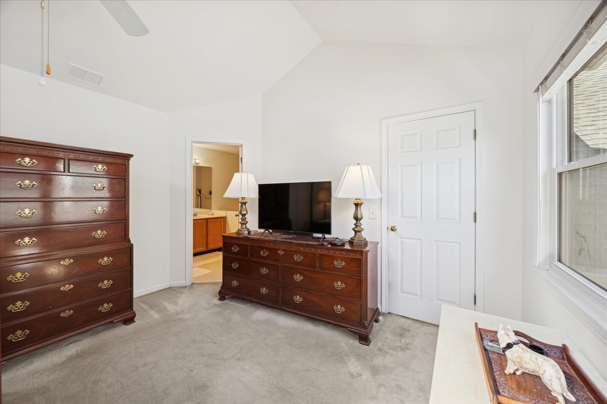 11438 Ashley Woods Drive, Westchester, IL 60154