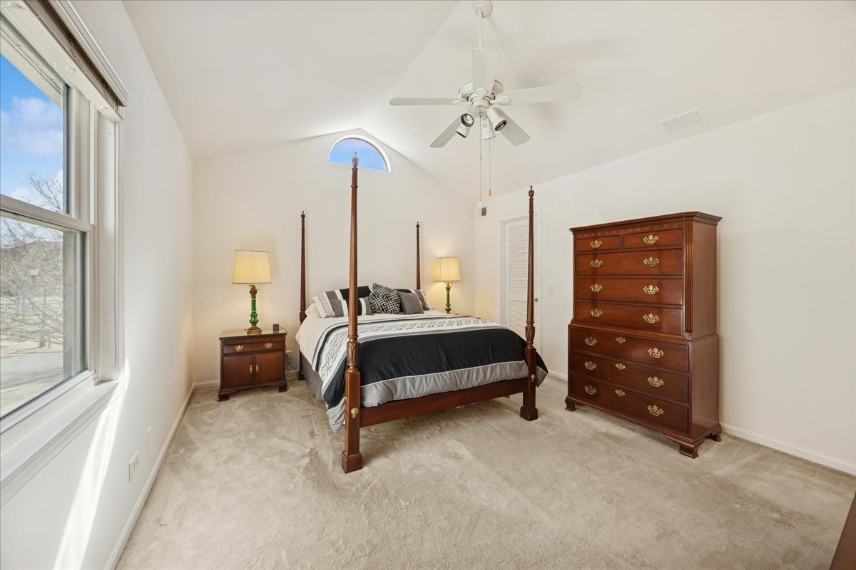 11438 Ashley Woods Drive, Westchester, IL 60154