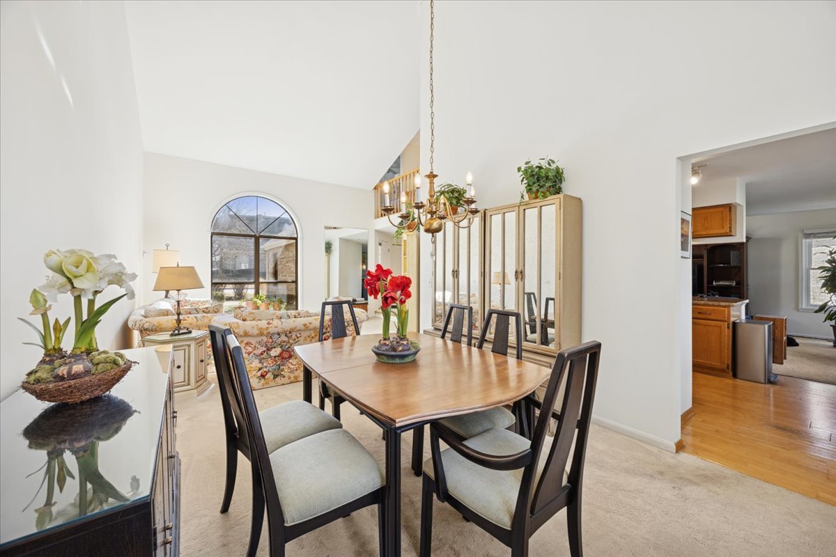 11438 Ashley Woods Drive, Westchester, IL 60154