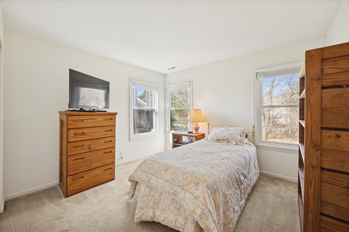 11438 Ashley Woods Drive, Westchester, IL 60154