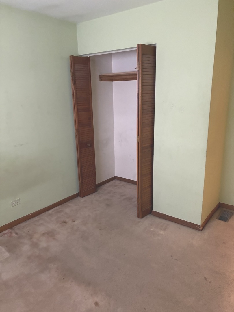 2347 S 17 Avenue, Broadview, IL 60155