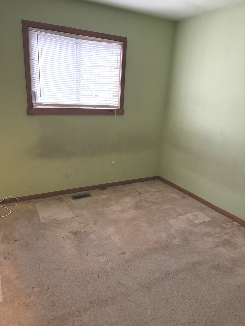 2347 S 17 Avenue, Broadview, IL 60155