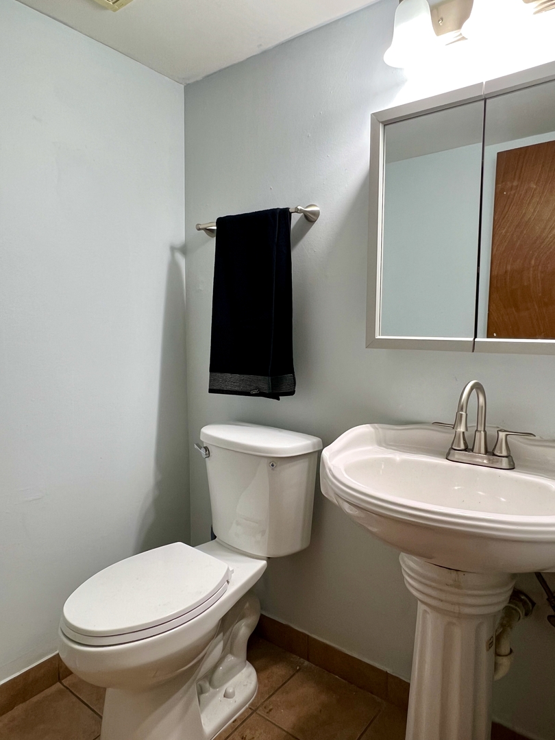 2611 E Martha Place, Burnham, IL 60633