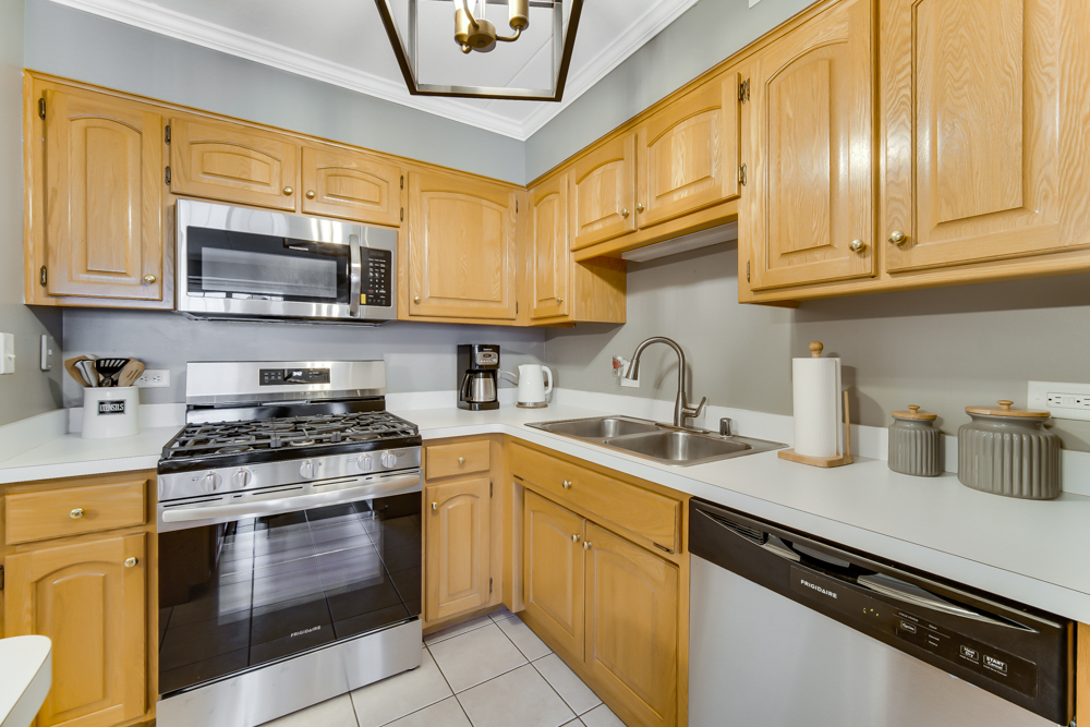 10832 S 76TH Avenue #2T, Worth, IL 60482