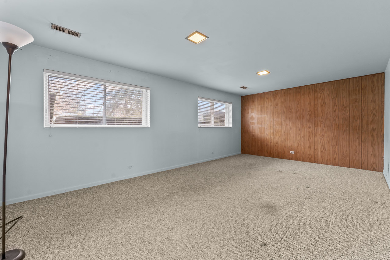 2407 N Champlain Street, Arlington Heights, IL 60004