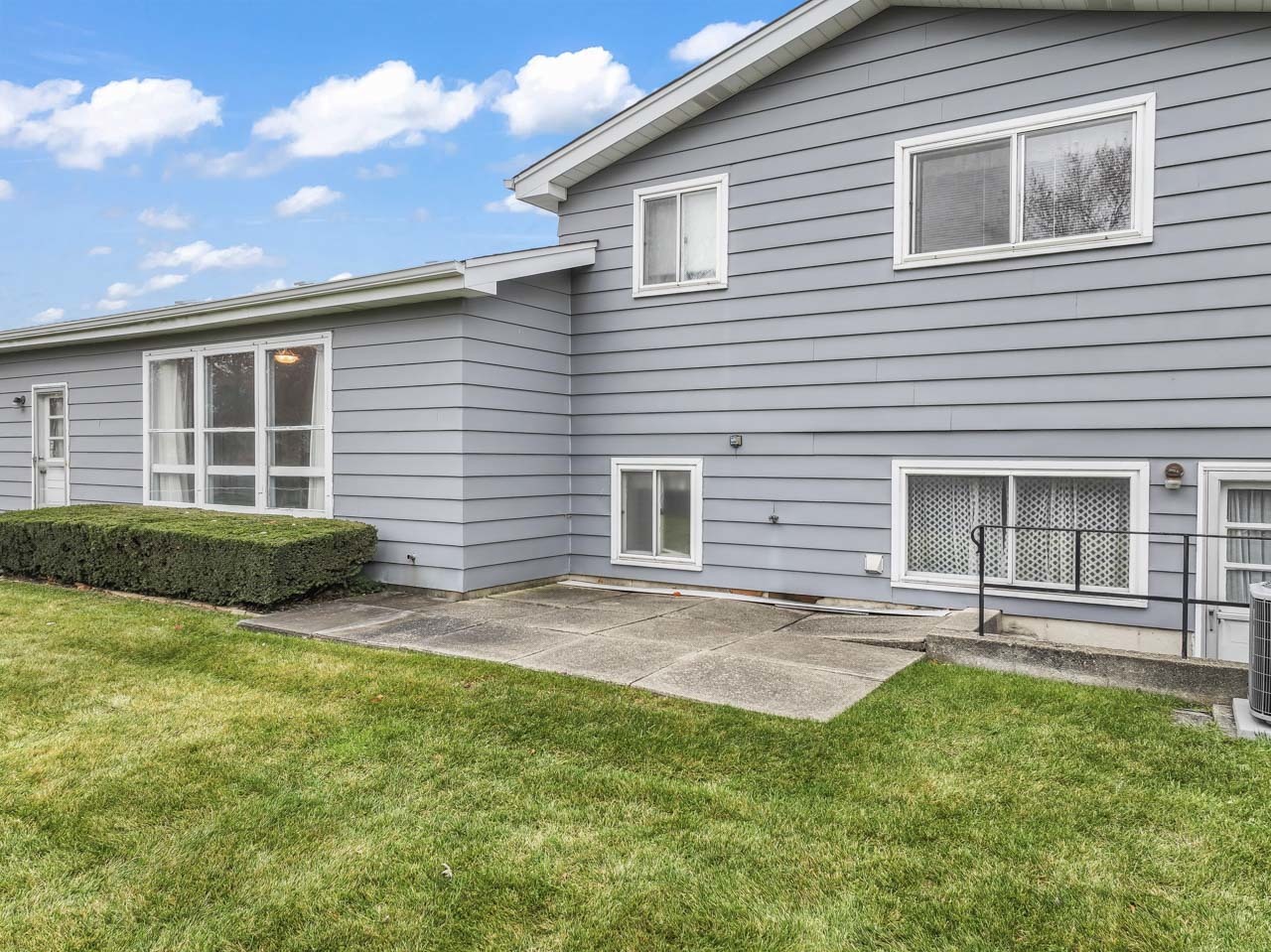 2407 N Champlain Street, Arlington Heights, IL 60004