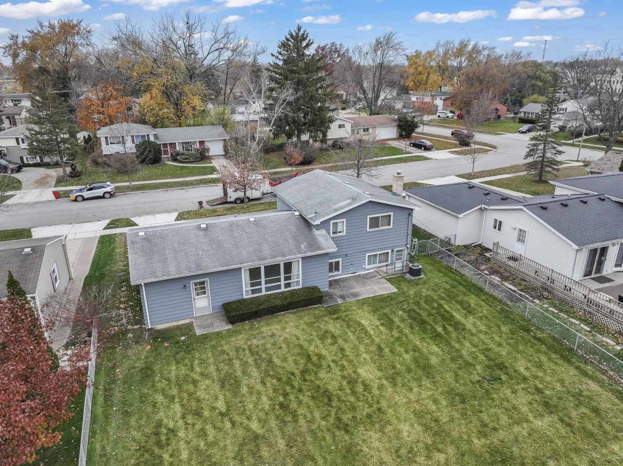 2407 N Champlain Street, Arlington Heights, IL 60004