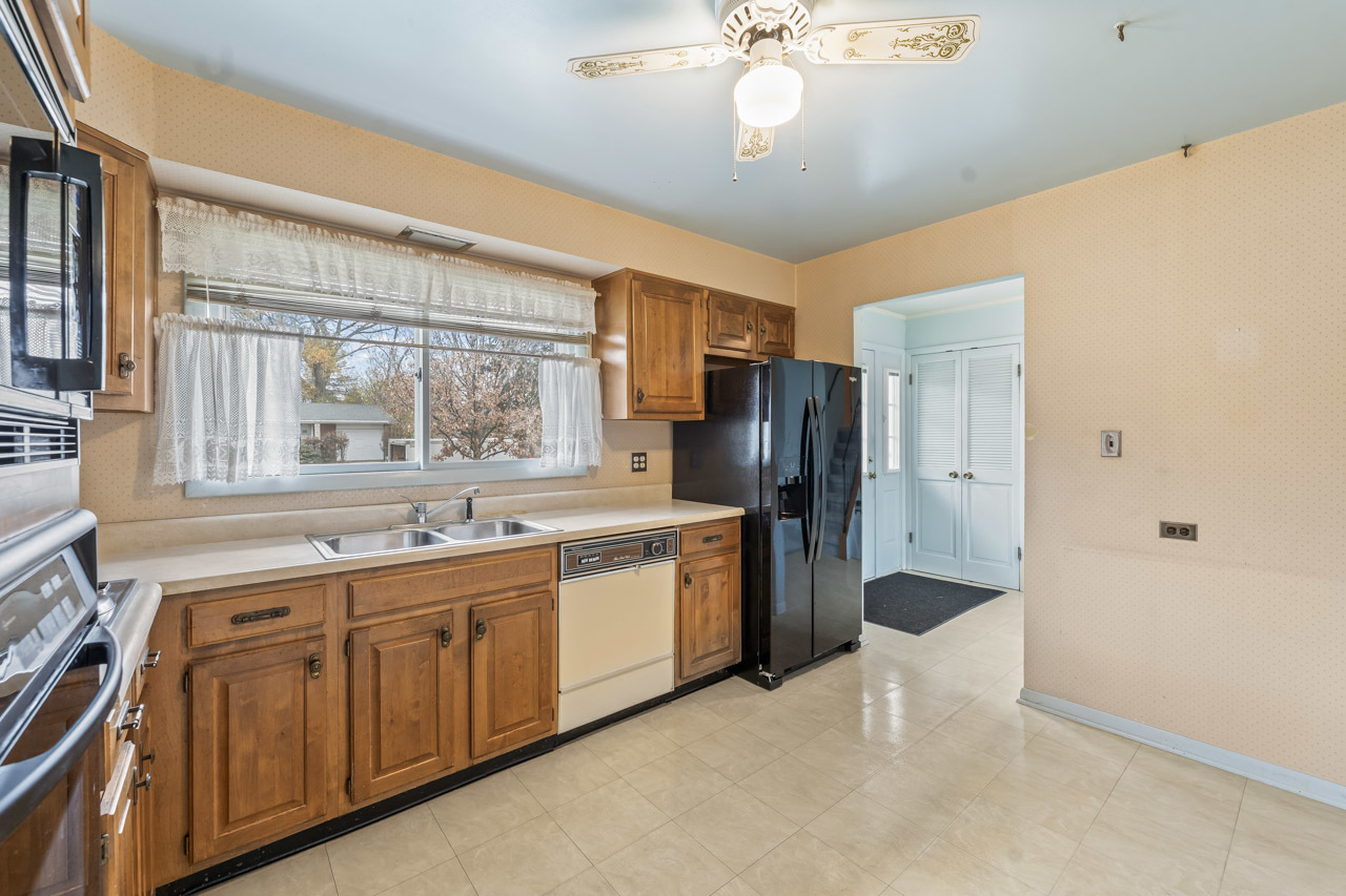 2407 N Champlain Street, Arlington Heights, IL 60004