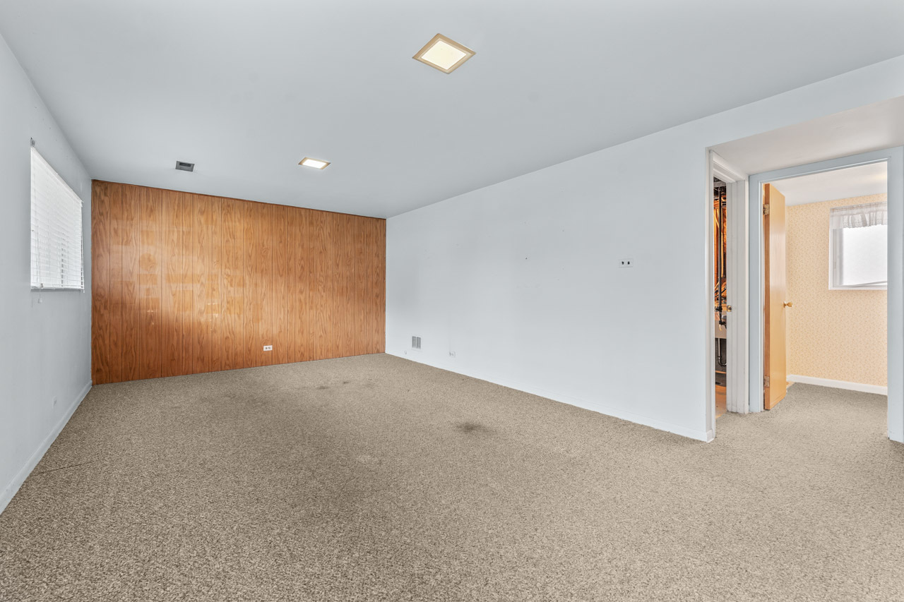 2407 N Champlain Street, Arlington Heights, IL 60004