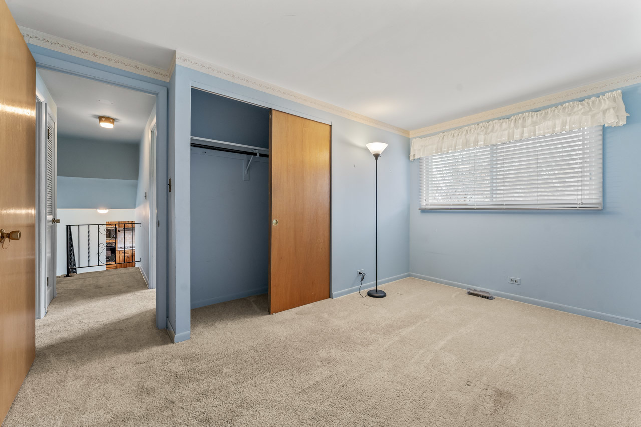 2407 N Champlain Street, Arlington Heights, IL 60004