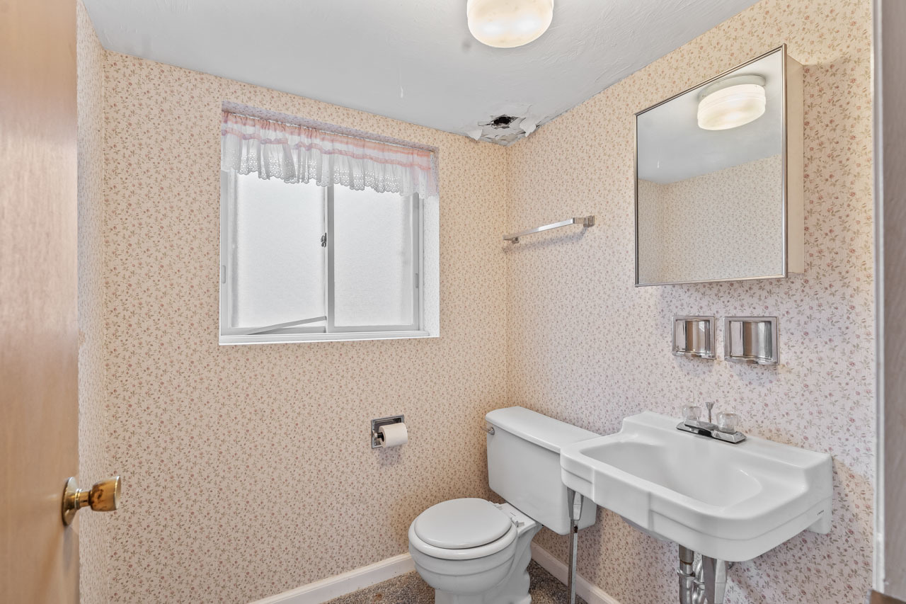 2407 N Champlain Street, Arlington Heights, IL 60004