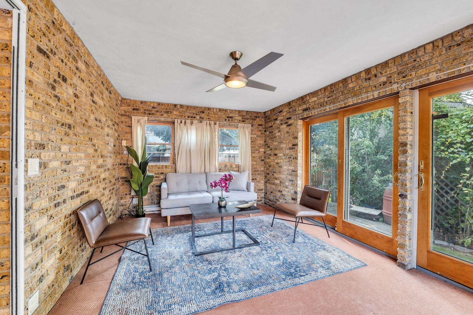 6020 N Landers Avenue, Chicago, IL 60646