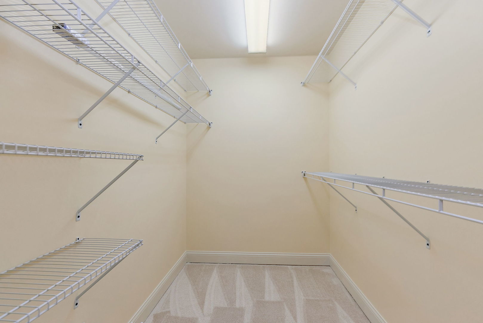 2659 College Hill Circle, Schaumburg, IL 60173