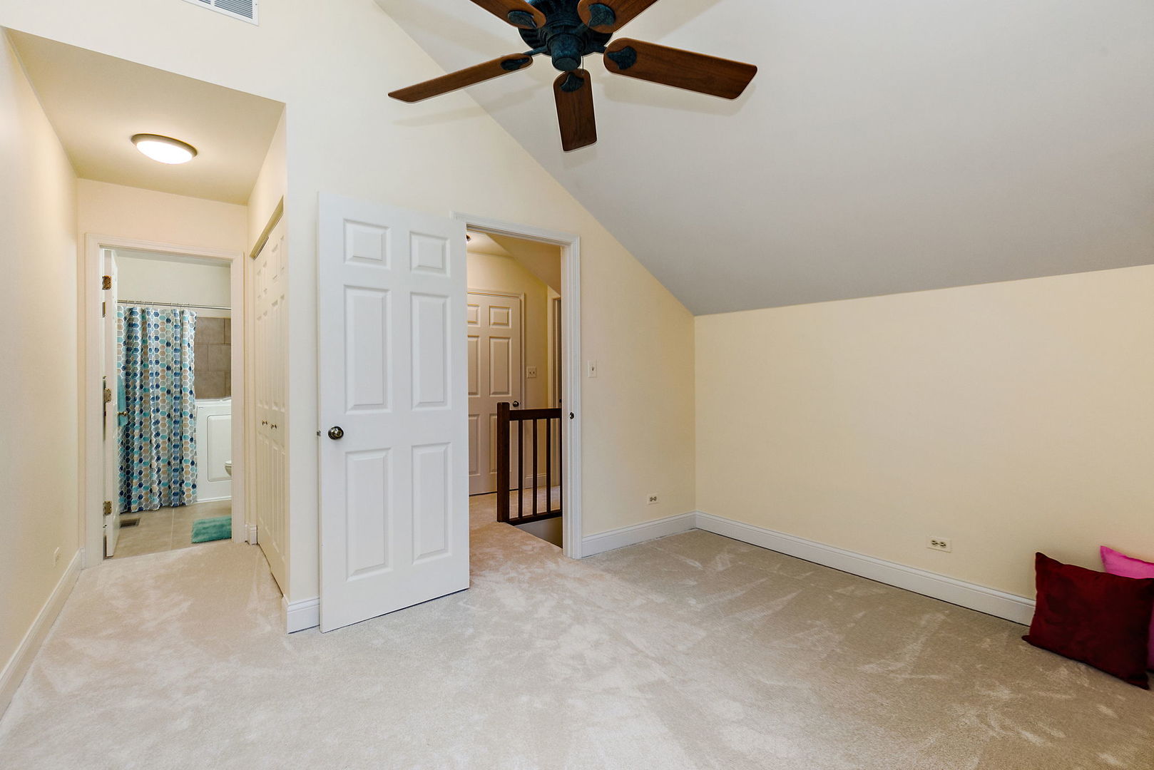 2659 College Hill Circle, Schaumburg, IL 60173