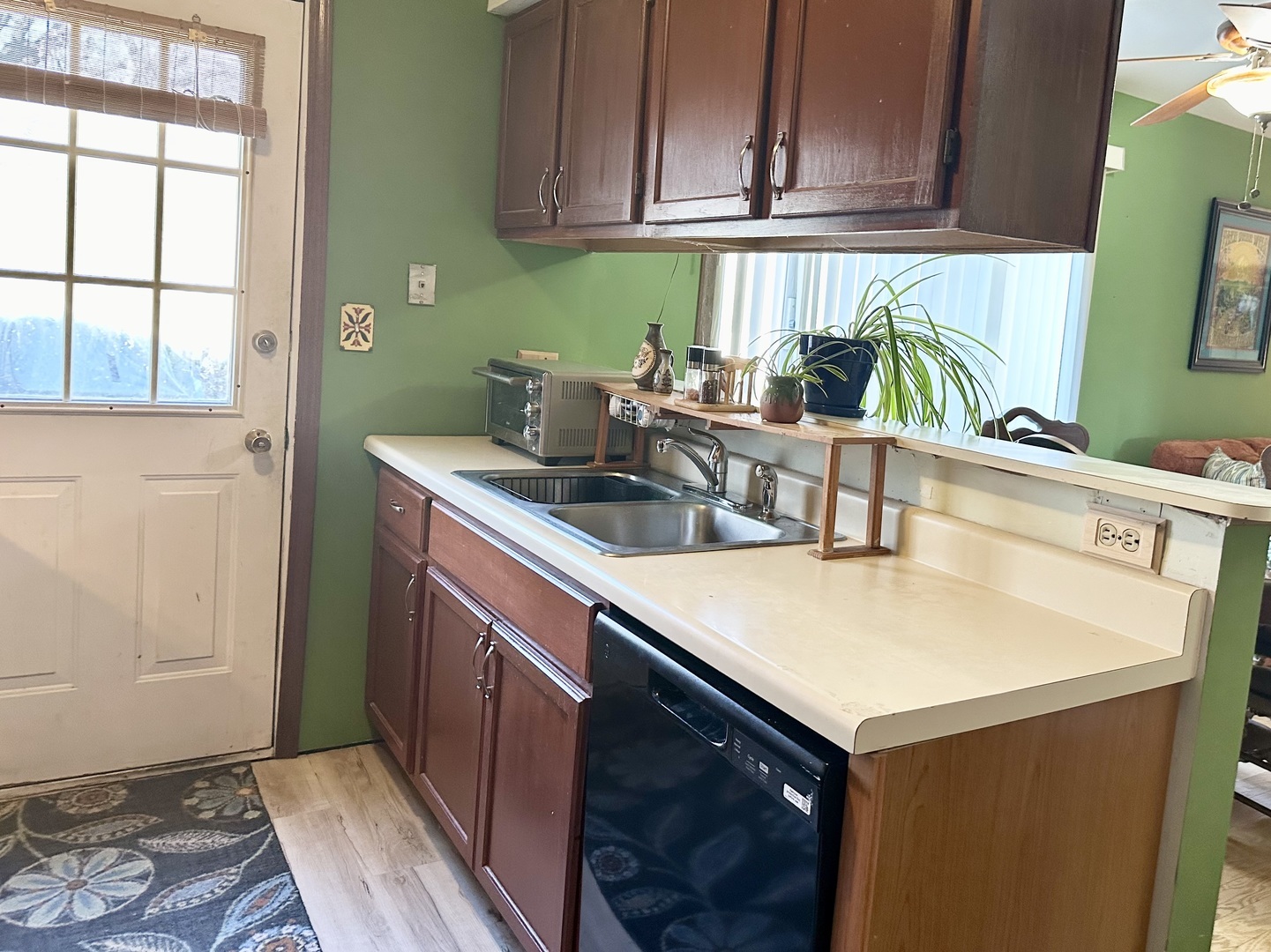 3316 Greenwich Lane, Island Lake, IL 60042