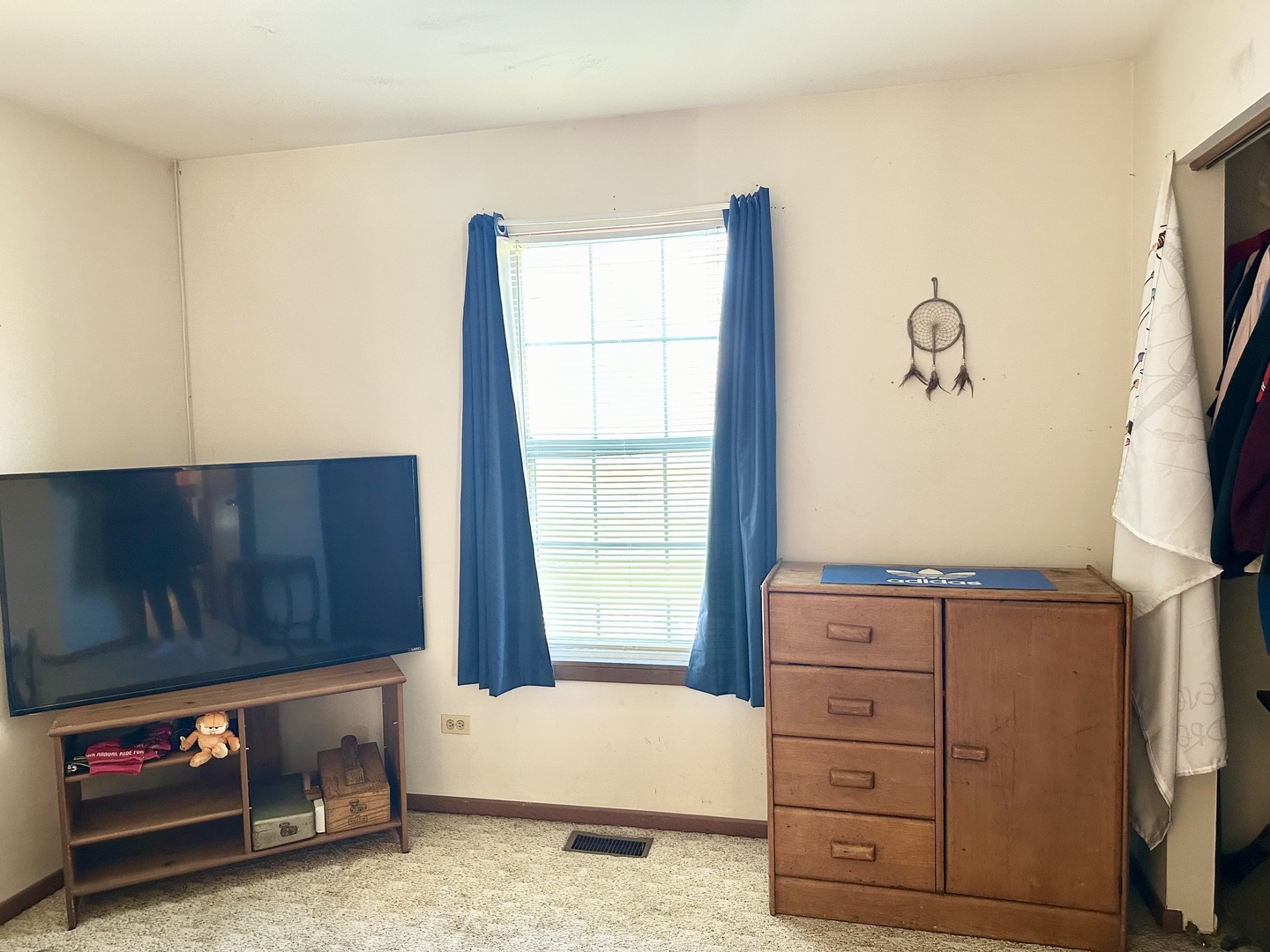 3316 Greenwich Lane, Island Lake, IL 60042