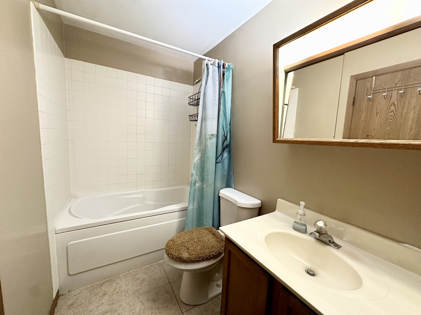 3316 Greenwich Lane, Island Lake, IL 60042