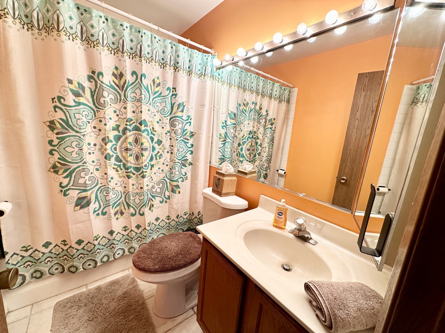 3316 Greenwich Lane, Island Lake, IL 60042