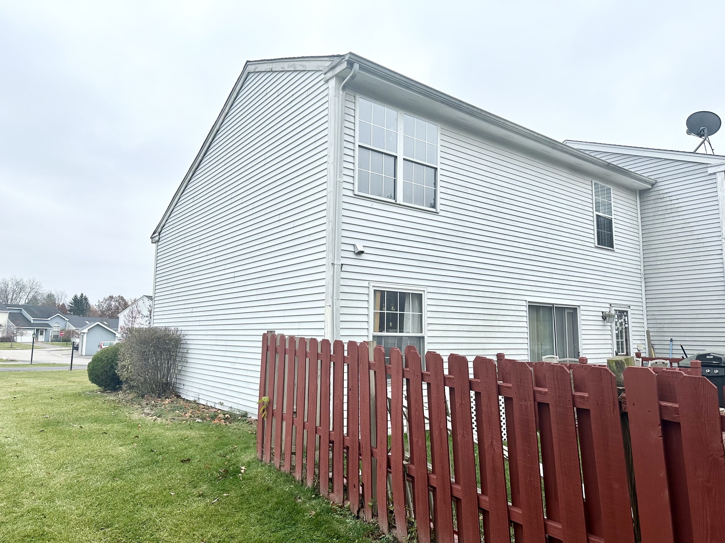 3316 Greenwich Lane, Island Lake, IL 60042