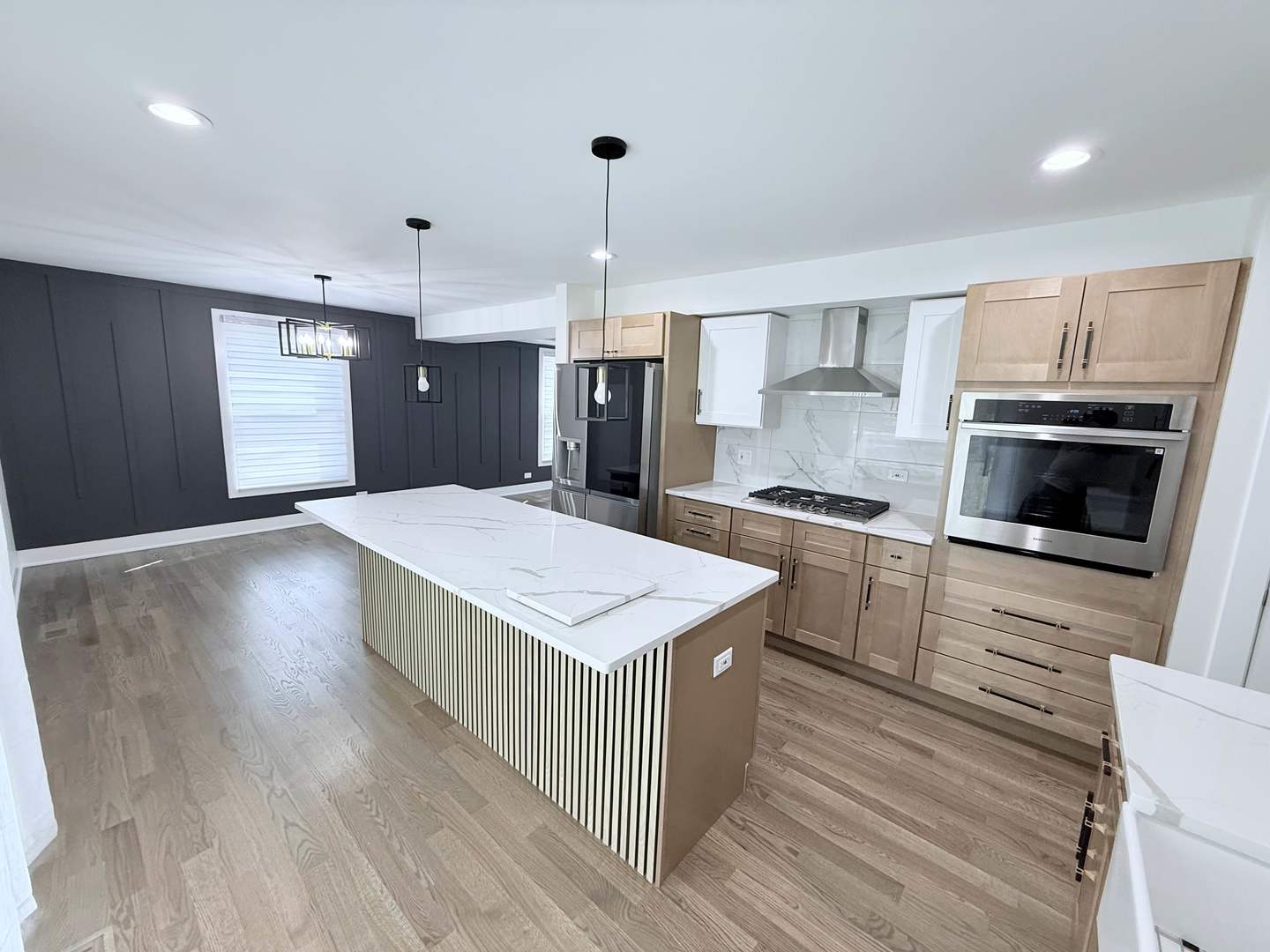 1581 Groton Lane, Wheaton, IL 60189