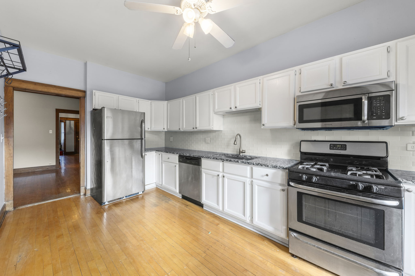 1433 W Rosemont Avenue #1W, Chicago, IL 60660