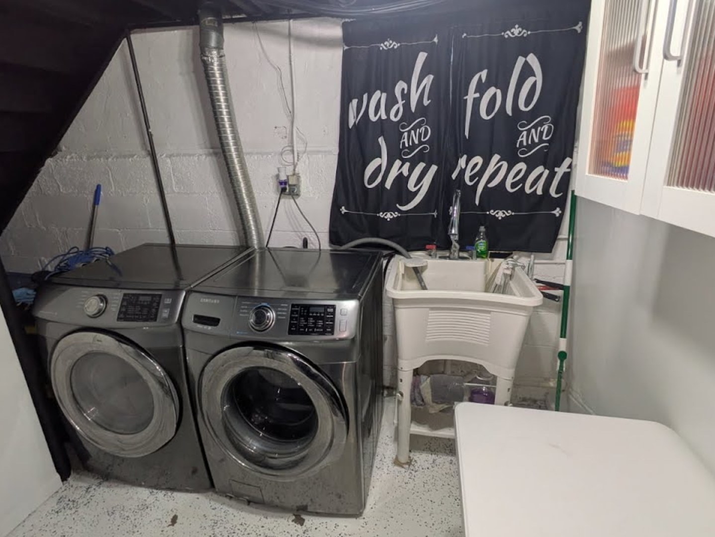 1115 S 3rd Avenue, Maywood, IL 60153