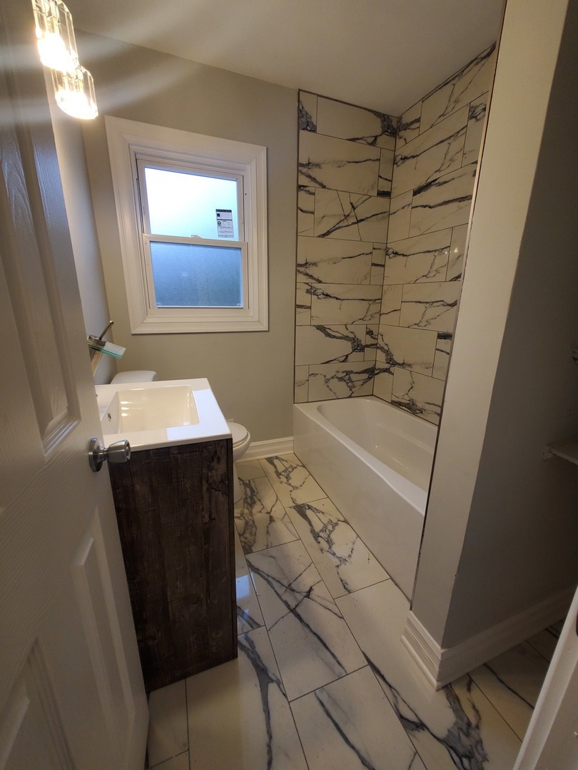 14529 Clinton Street, Harvey, IL 60426