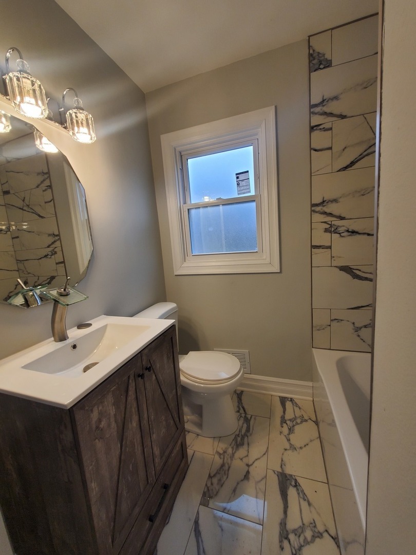 14529 Clinton Street, Harvey, IL 60426