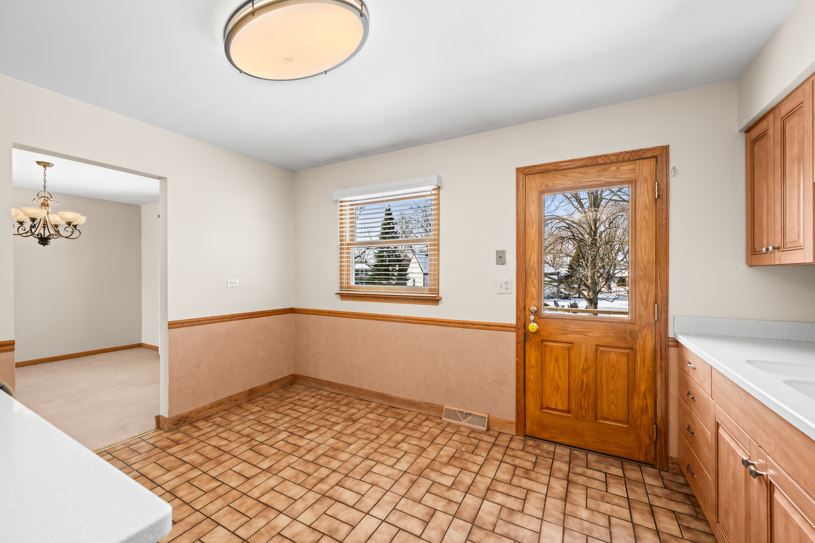 496 Raupp Boulevard, Buffalo Grove, IL 60089