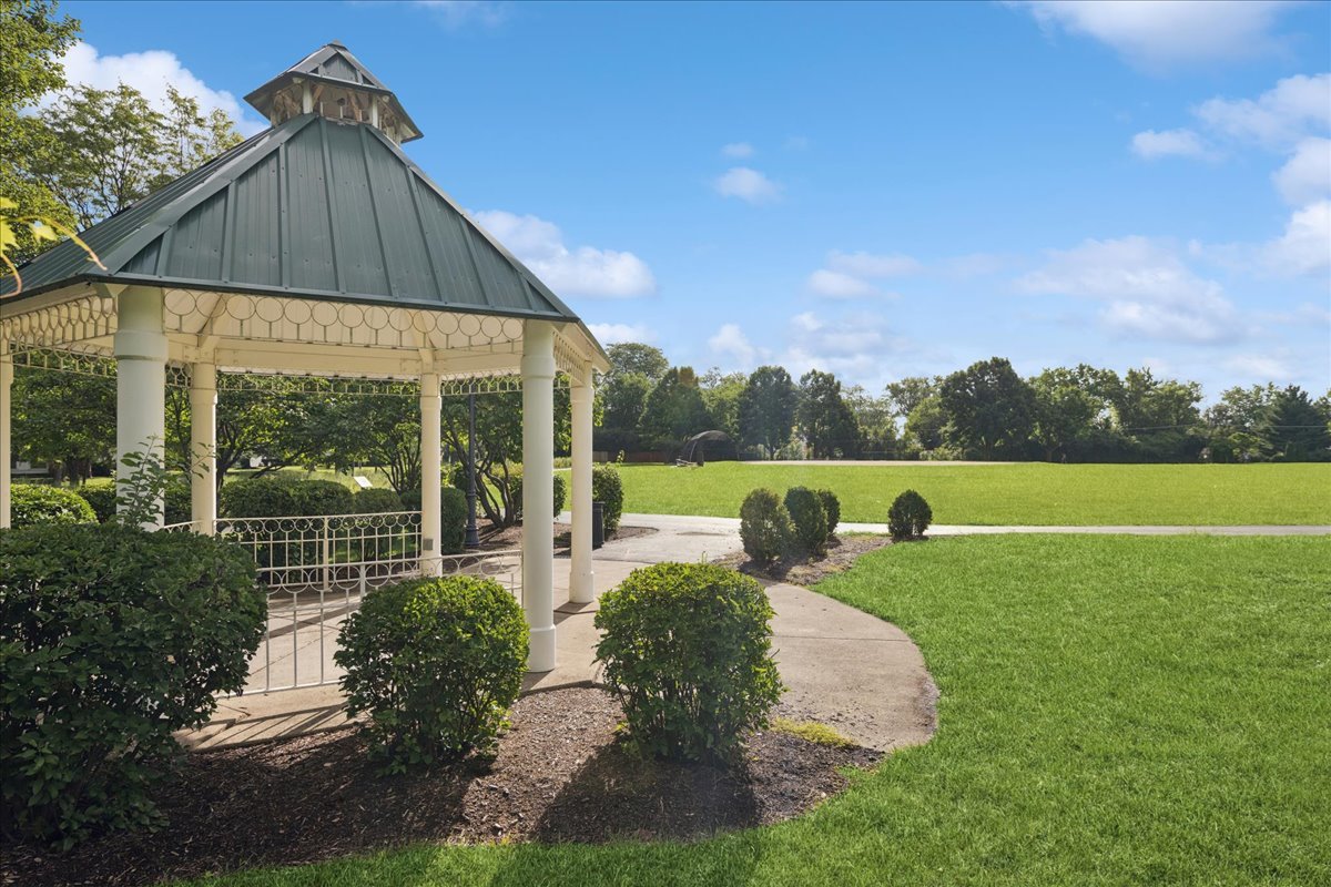 5811 Longview Drive, Countryside, IL 60525