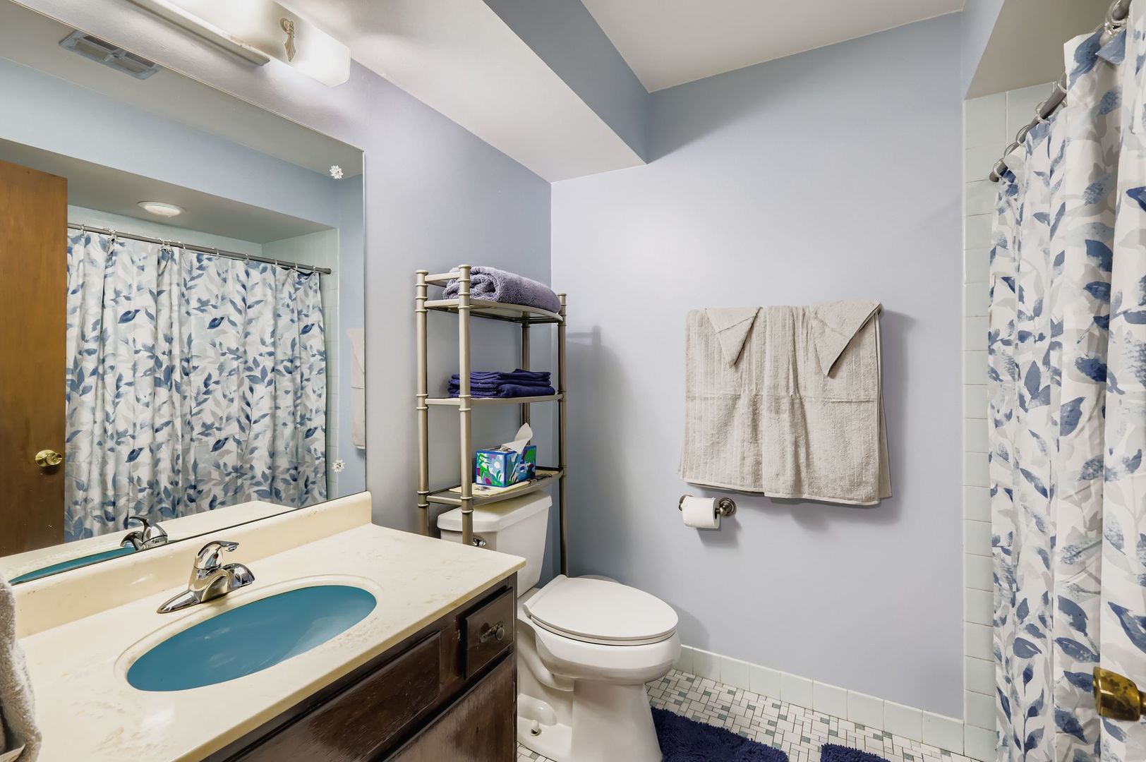 517 E Weathersfield Way, Schaumburg, IL 60193