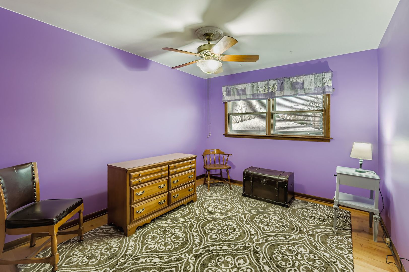 517 E Weathersfield Way, Schaumburg, IL 60193