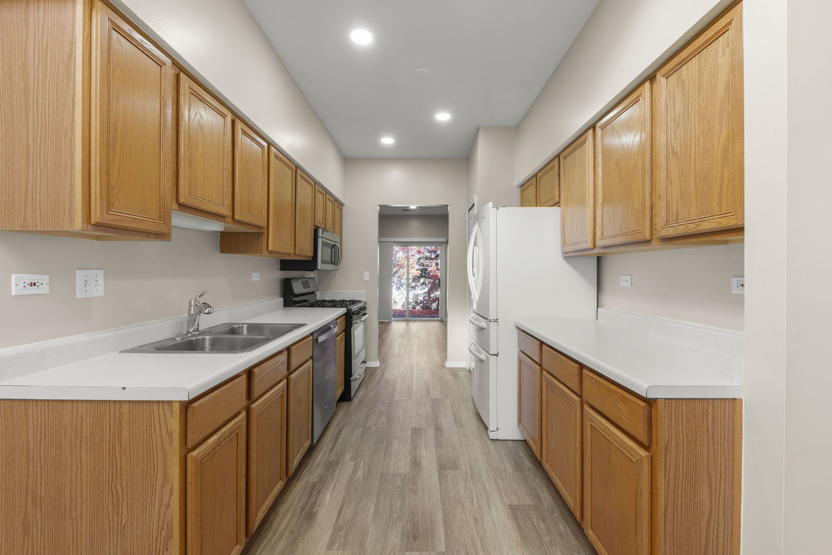 2911 Dearborn Court, Naperville, IL 60563