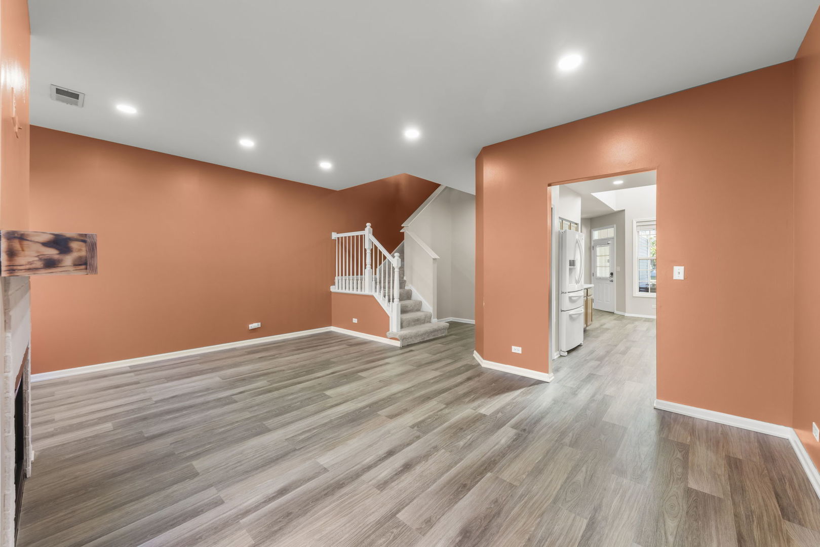 2911 Dearborn Court, Naperville, IL 60563