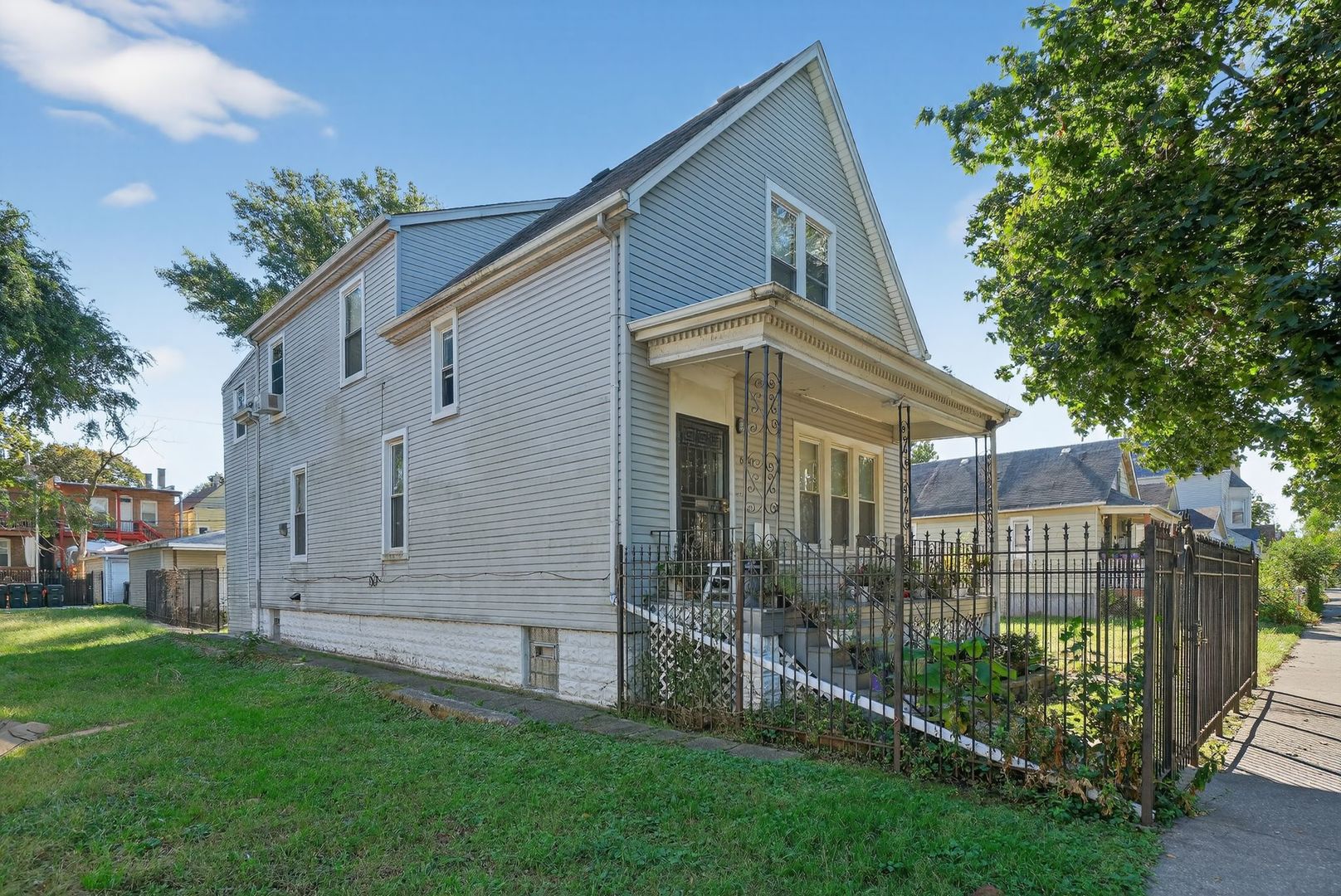 6541 S Carpenter Street, Chicago, IL 60621