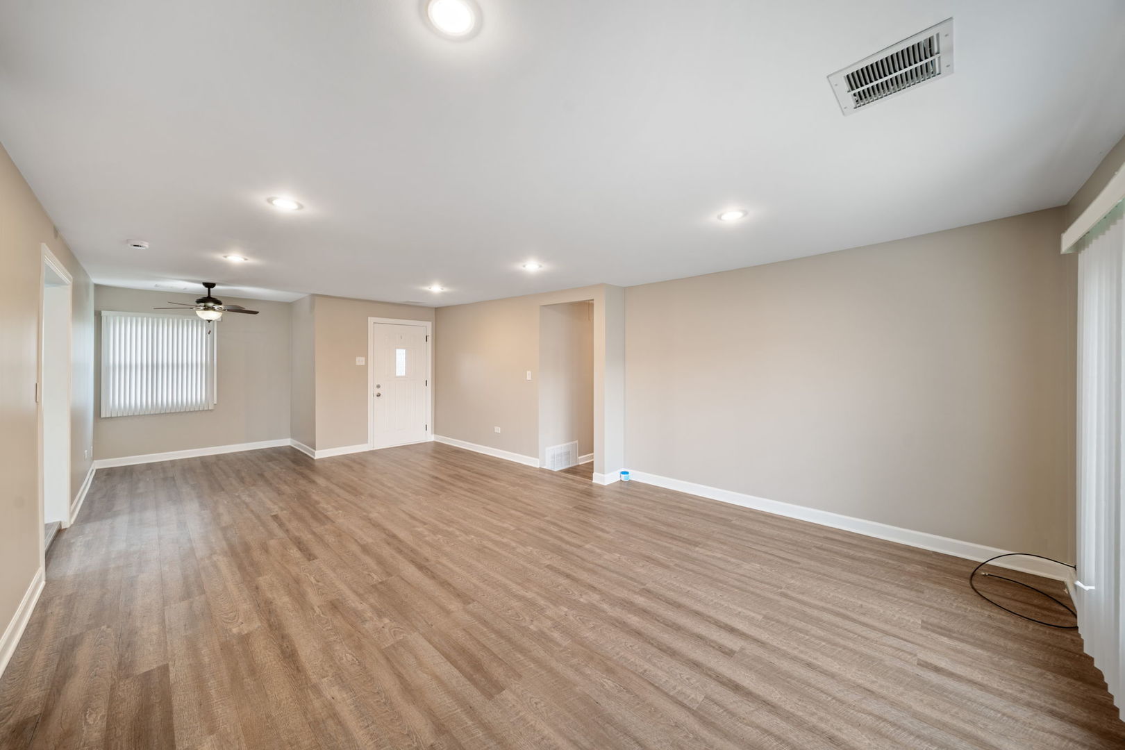 7949 Newland Avenue, Burbank, IL 60459