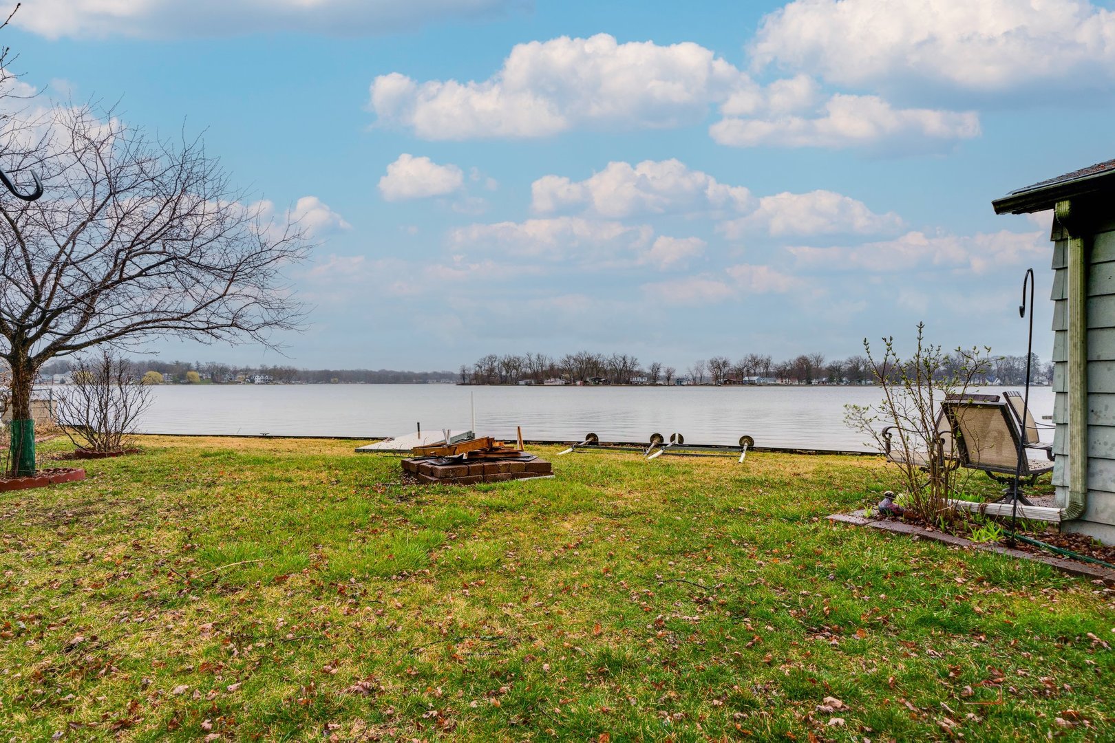 163 Eagle Point Road #1, Fox Lake, IL 60020